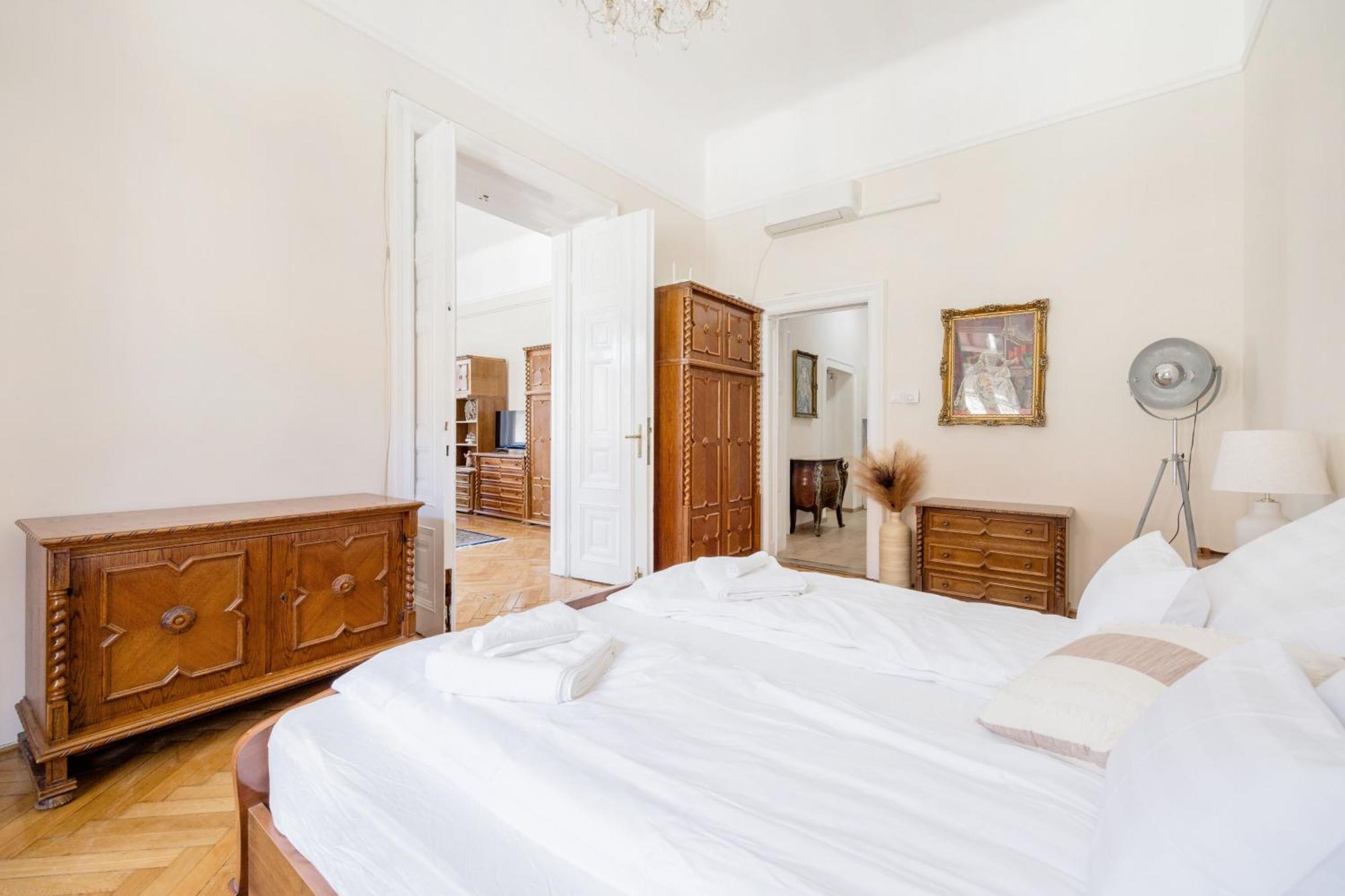 Appartamento Vintage Build 2 Bedroom 2 Bathroom Budapest