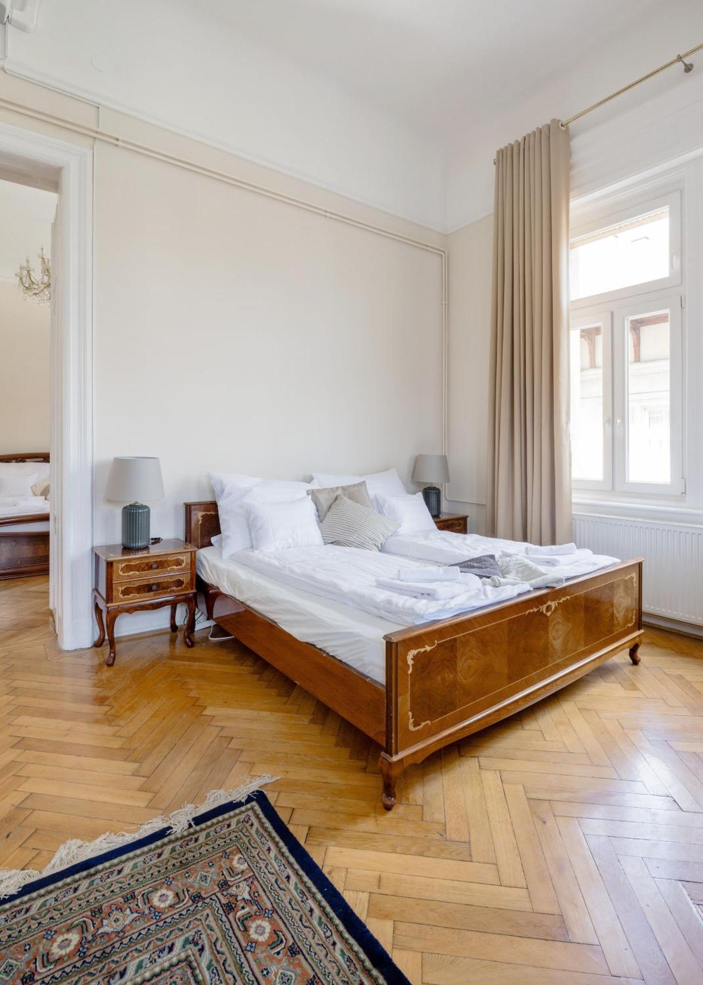 Vintage Build 2 Bedroom 2 Bathroom Апартаменти *